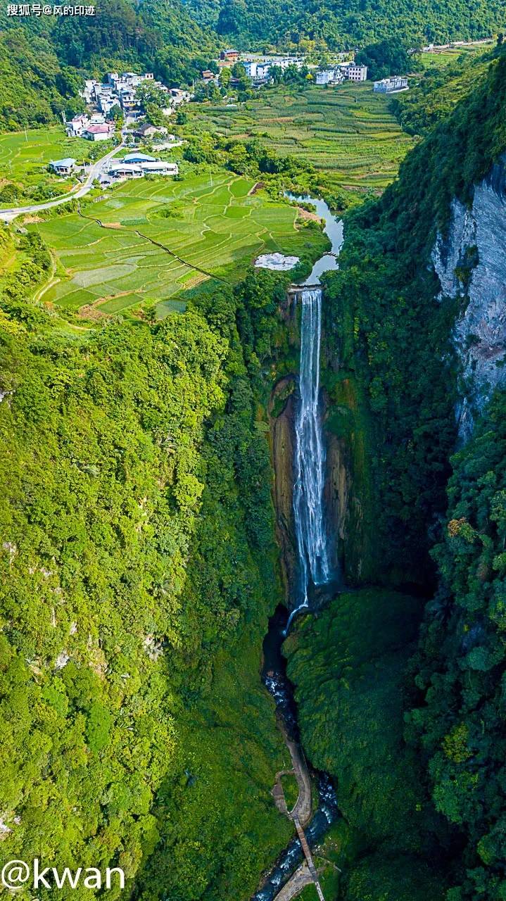 环国境线的g219国道,经过的广西靖西,有条灵动天地的大峡谷_通灵大