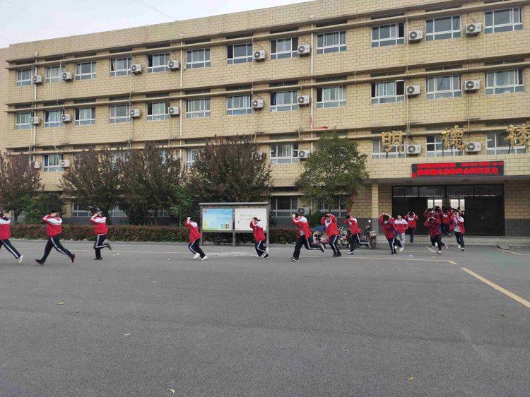 清丰县第一高级中学关于开展全民国家安全教育日活动