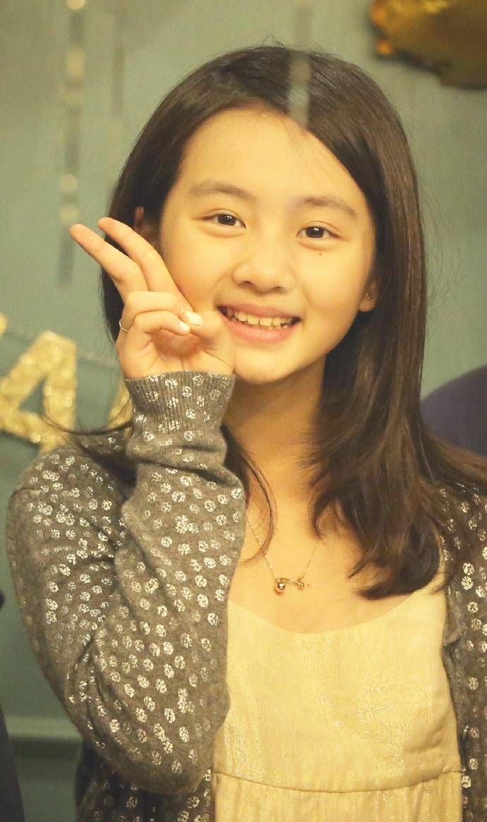 原创黄磊庆祝女儿黄多多14岁生日感慨全家团聚时表达了一点遗憾