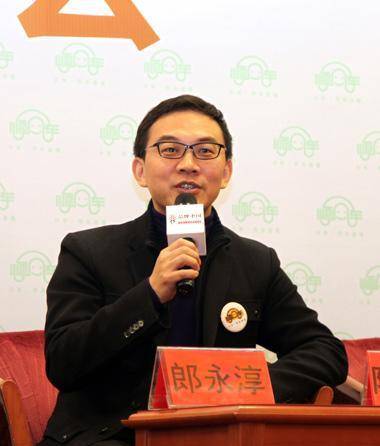 原创郎永淳52岁妻子近照优雅又柔美10年抗癌创生命奇迹