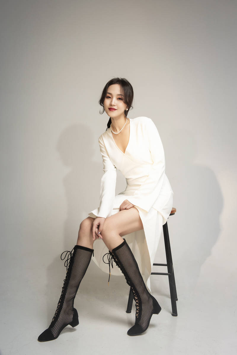 郭露文登《健康博览》封面:从台前到幕后,热爱是一