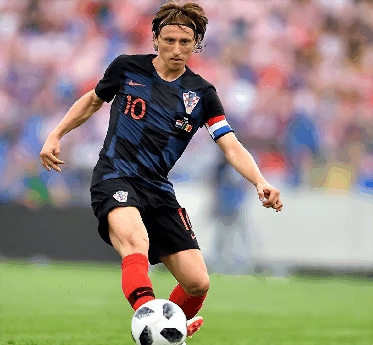 原创尤文报价莫德里奇皇马核心收天价合同告别五大联赛