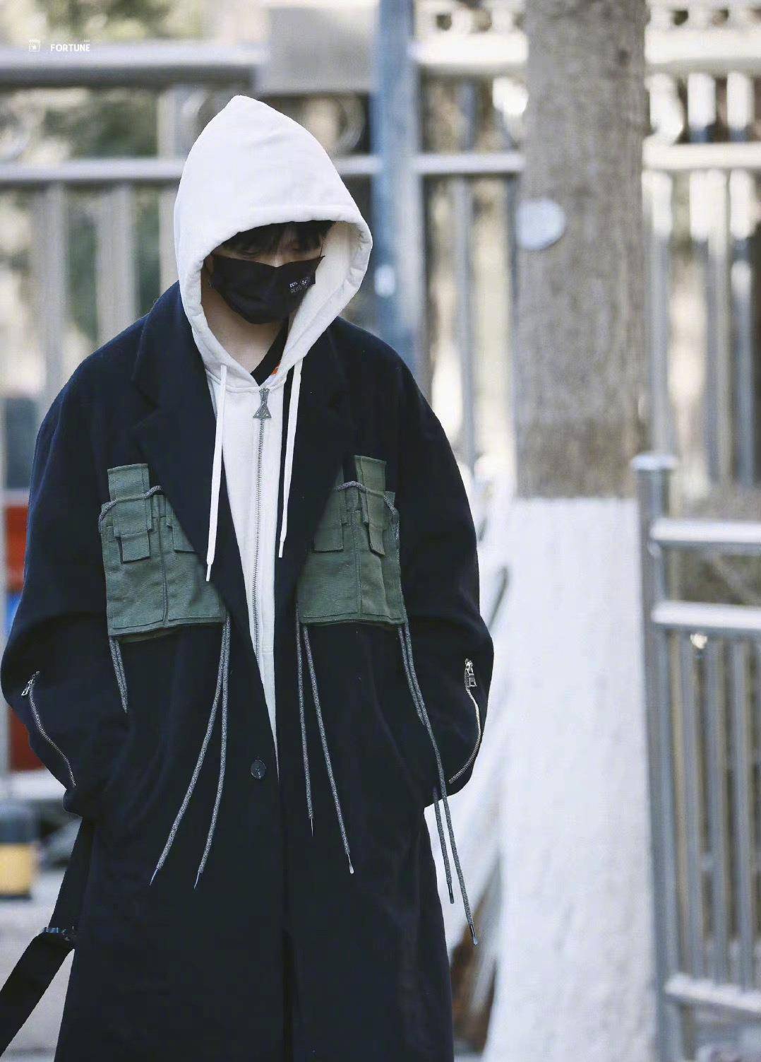 轻松拿捏氛围感_花花_大衣_马嘉祺