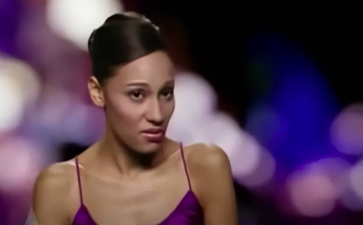 全美超模大赛被骂翻恶意剪辑引导网暴虐待选手致生命危险