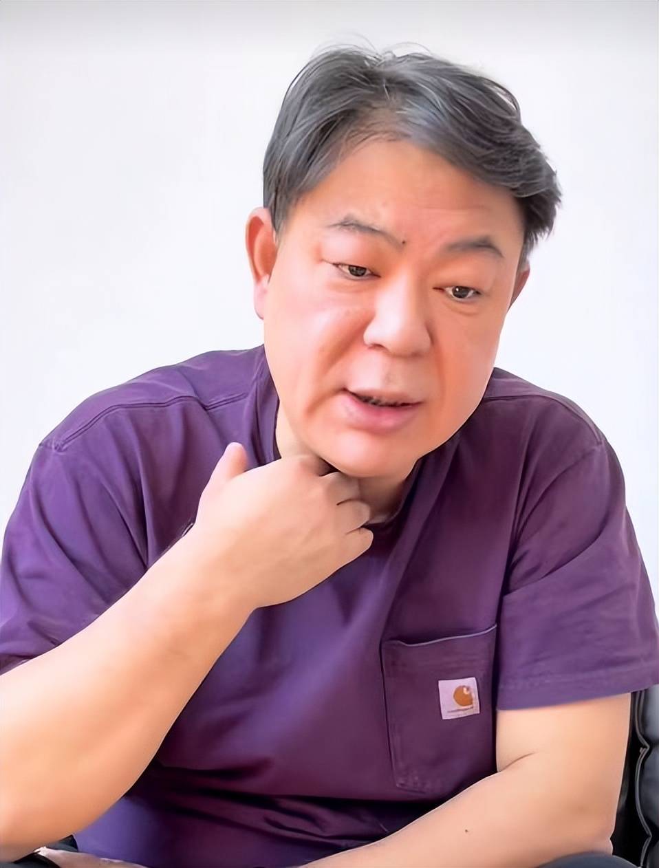 高亚麟发视频分享心得状态略显憔悴网友7个亿花完了吗