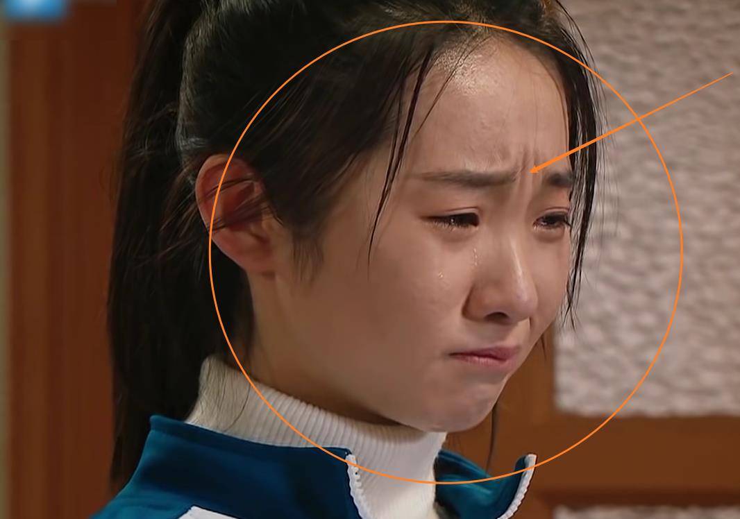 张艺凡可圈可点的演技令观众折服毕竟此前张艺凡在《少年的你》当中