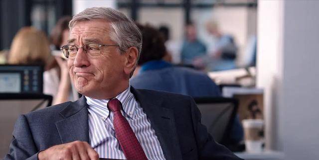 大叔与妙女郎的错位职场：《实习生》