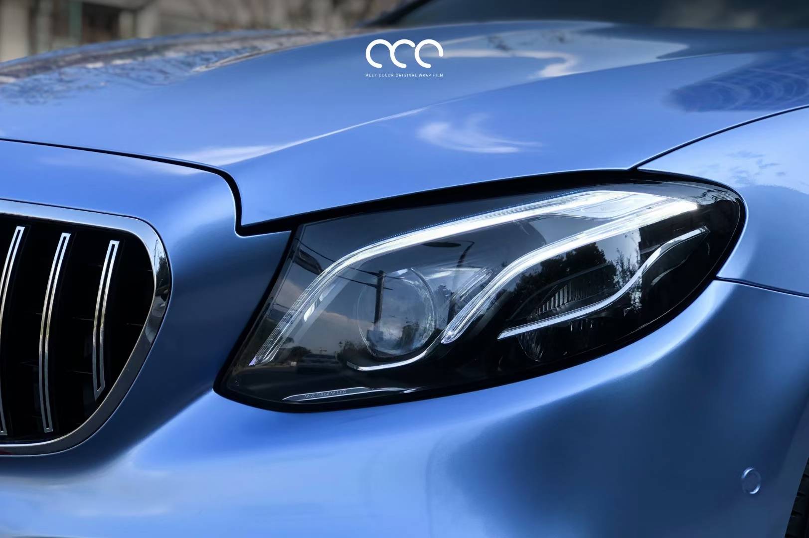 奔驰e漫彩改色膜金属雾蓝