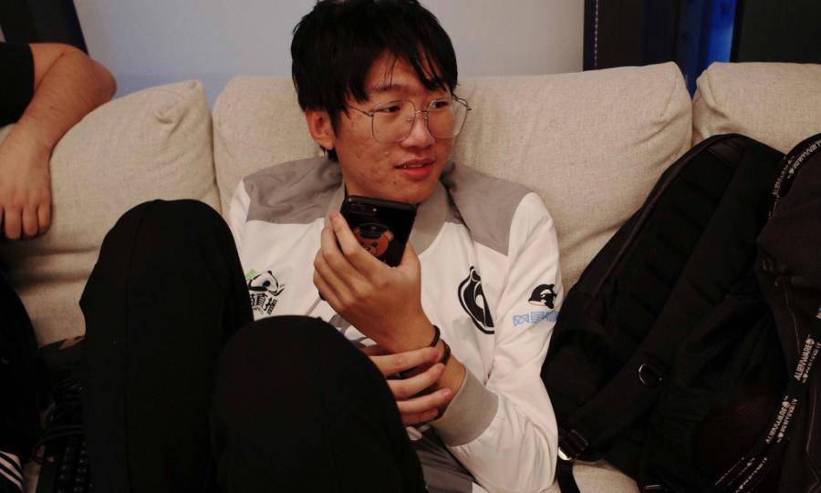 原创英雄联盟宁王和中上不和或许以后专注直播直接退役了