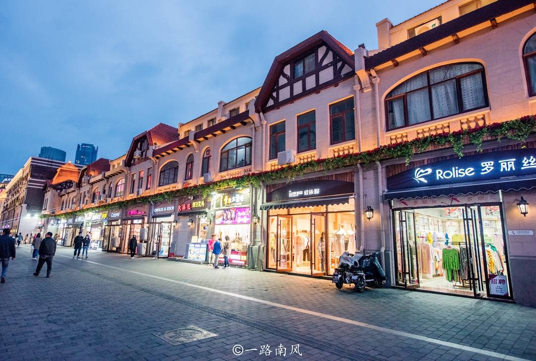 天津是我国较低调的直辖市，实力曾经排名第二，旅游热度并不高