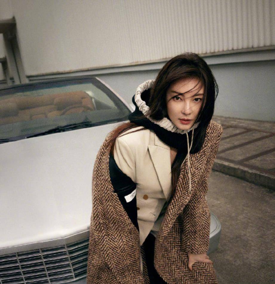 原创34岁张雨绮近照曝光身体状况良好网友不愧是人生赢家