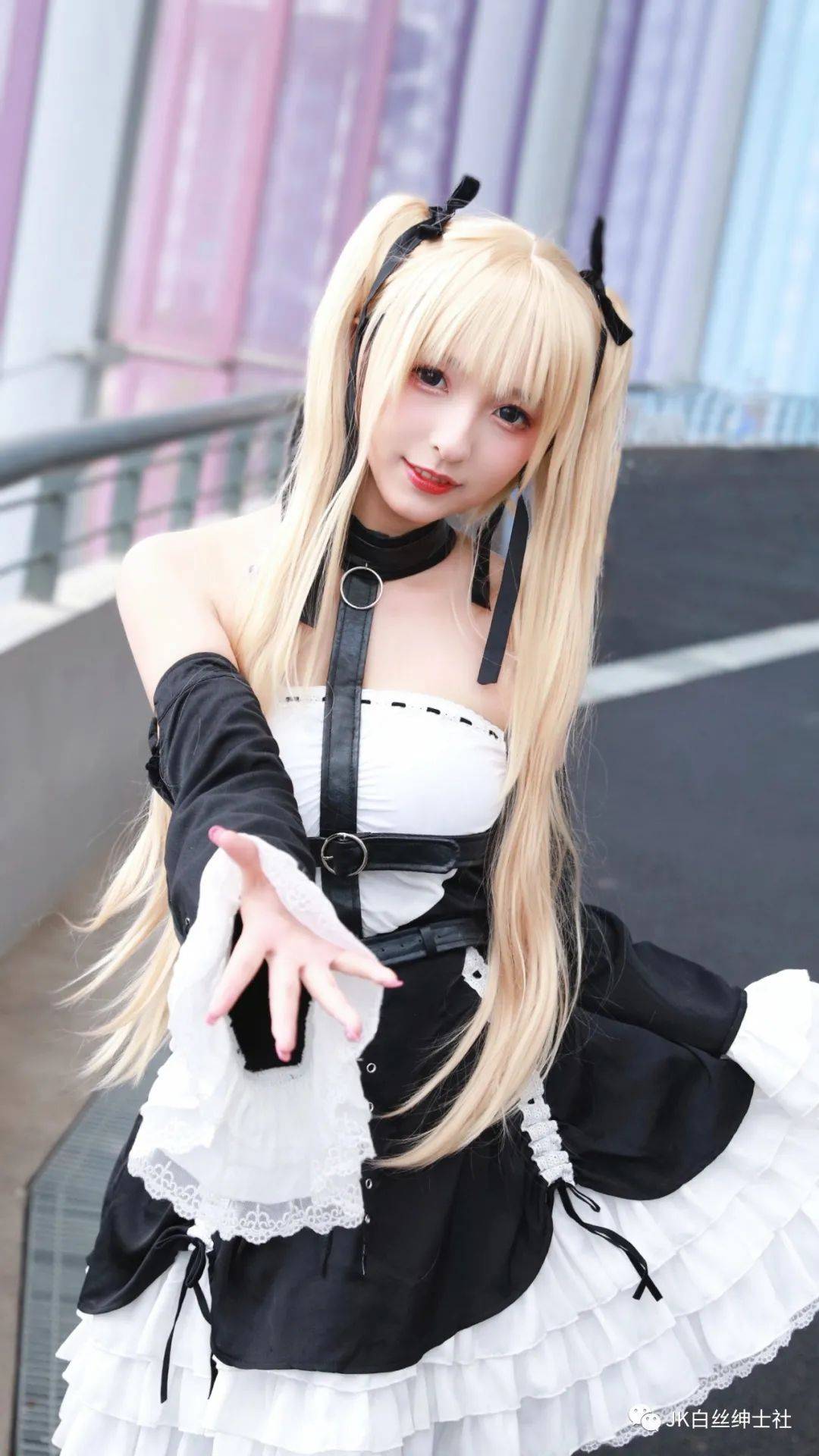 cos金色双马尾玛丽萝丝cos正片神楽坂真冬