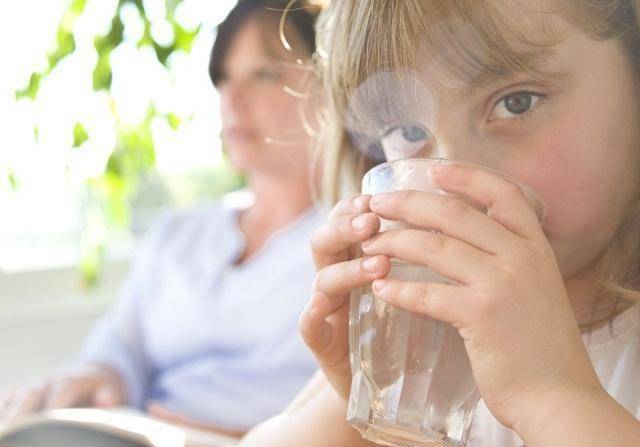 早上起床后空腹喝水到底好不好看完文章或许明白了