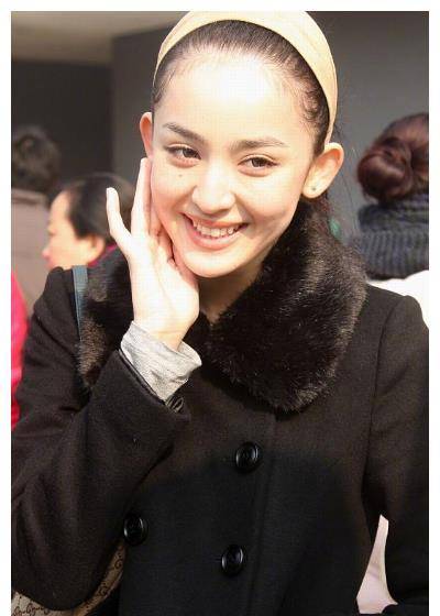 原创女明星早年艺考旧照娜扎无变化杨紫变身女神她却让人意外