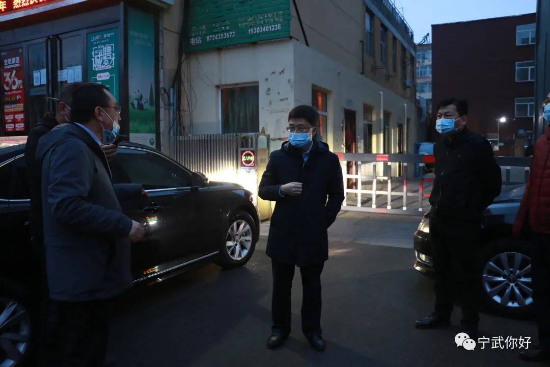 战疫一线高建文督导检查全县全员核酸检测工作开展情况