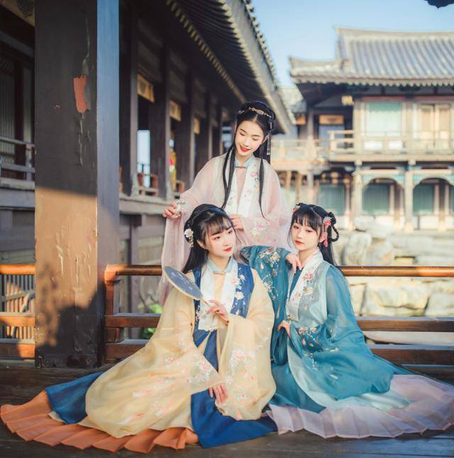 原创闺蜜出街怎么能少得了吸睛的汉服盘点那些精致的闺蜜款汉服