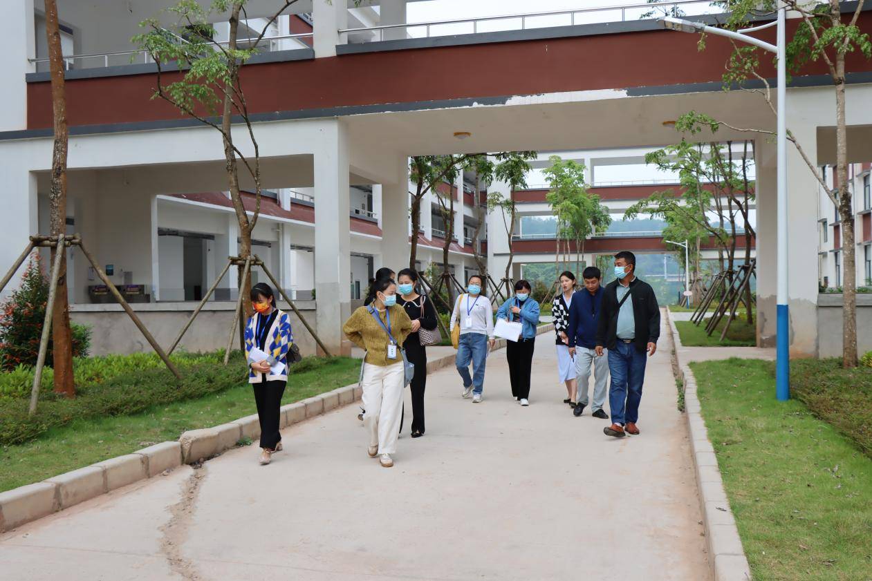 交流学习,携手前行——勐捧中学到我校参观交流_管理_张学华_建设