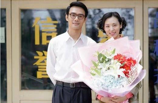 而周放的老公刘畅,也曾经是她幼儿园的同学,两人在相恋了7年之后,终于