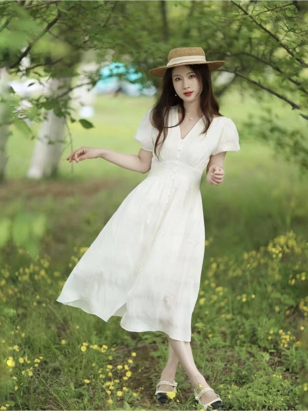 原创今年最流行什么颜色的连衣裙长款连衣裙搭配什么鞋子好看