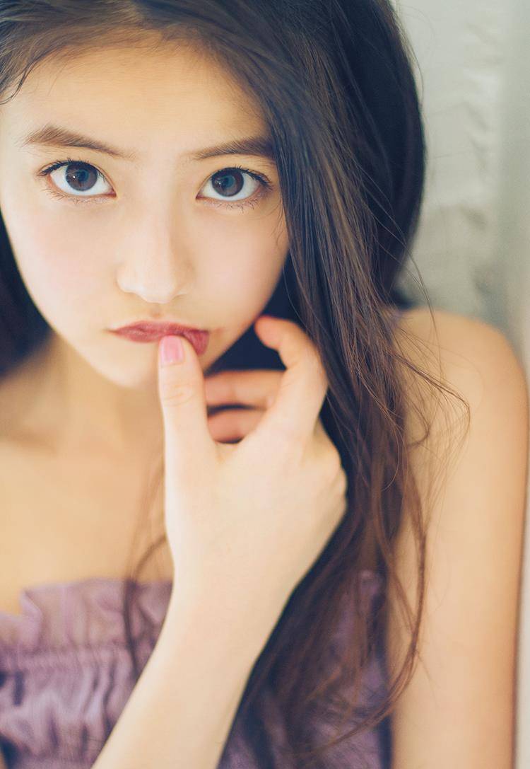 原创她是号称福冈第一美女的双马尾女神更是可盐可甜的日本神颜