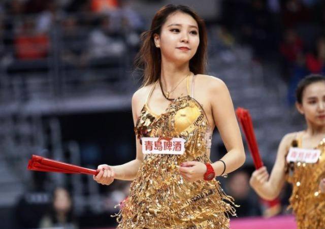 原创最美cba篮球宝贝身材堪比卡戴珊易建联与她合照都要避嫌