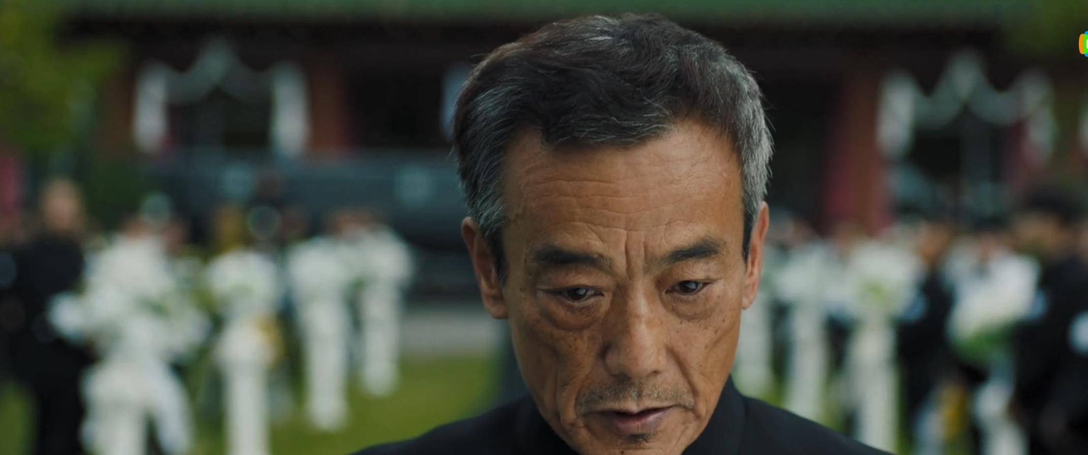 原创2小时冲到第二崔志佳自导自演拍了一部低配版西虹市首富