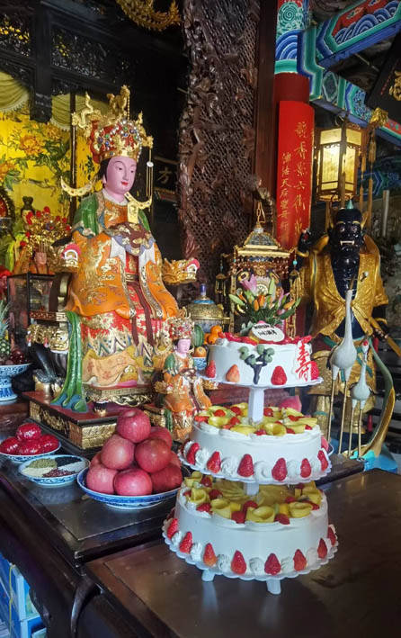 天津妈祖信众为娘娘诞辰1062周年庆生_天后宫_生日_鲜花