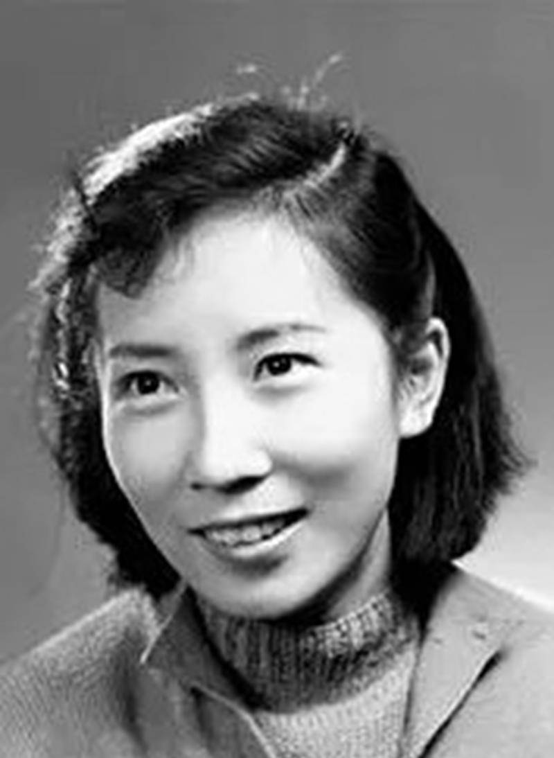 她在多部老电影中出演女特务,丈夫是"二班长",如今二老都健在_曼丽