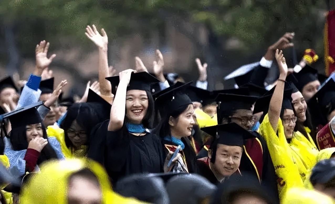 清华、北大人才流失？大量留学生“学成不归”，这是什么原因？