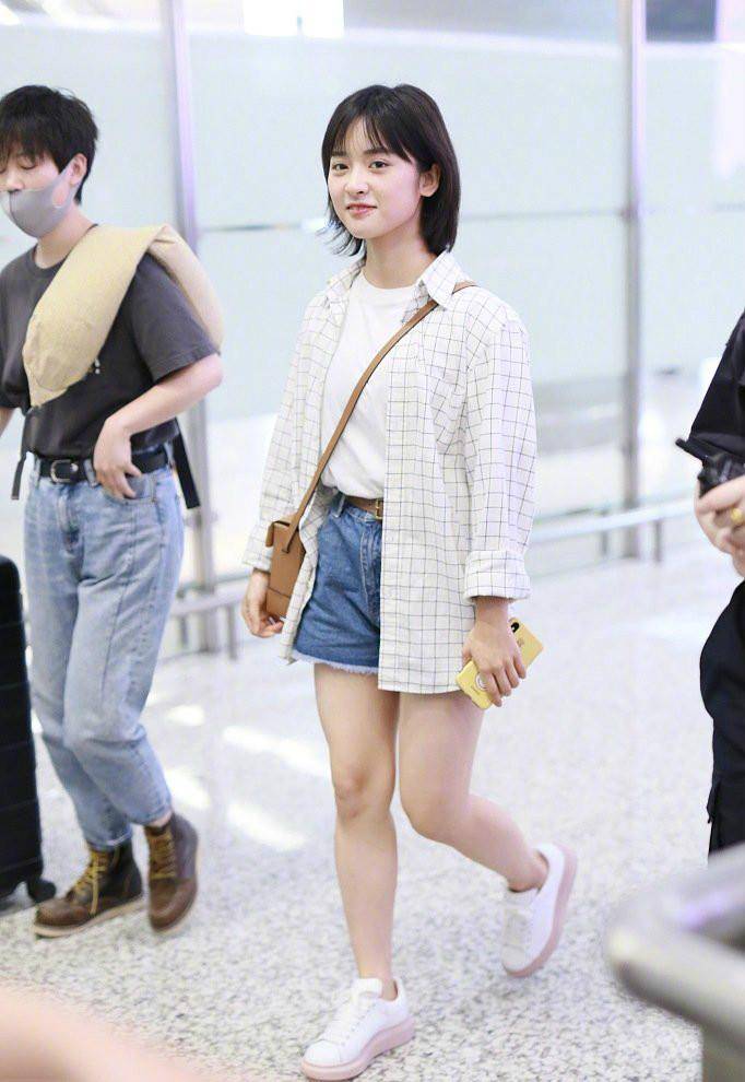 23岁沈月最新封面撞脸杨丞琳妆面高级男友风穿搭又美又飒