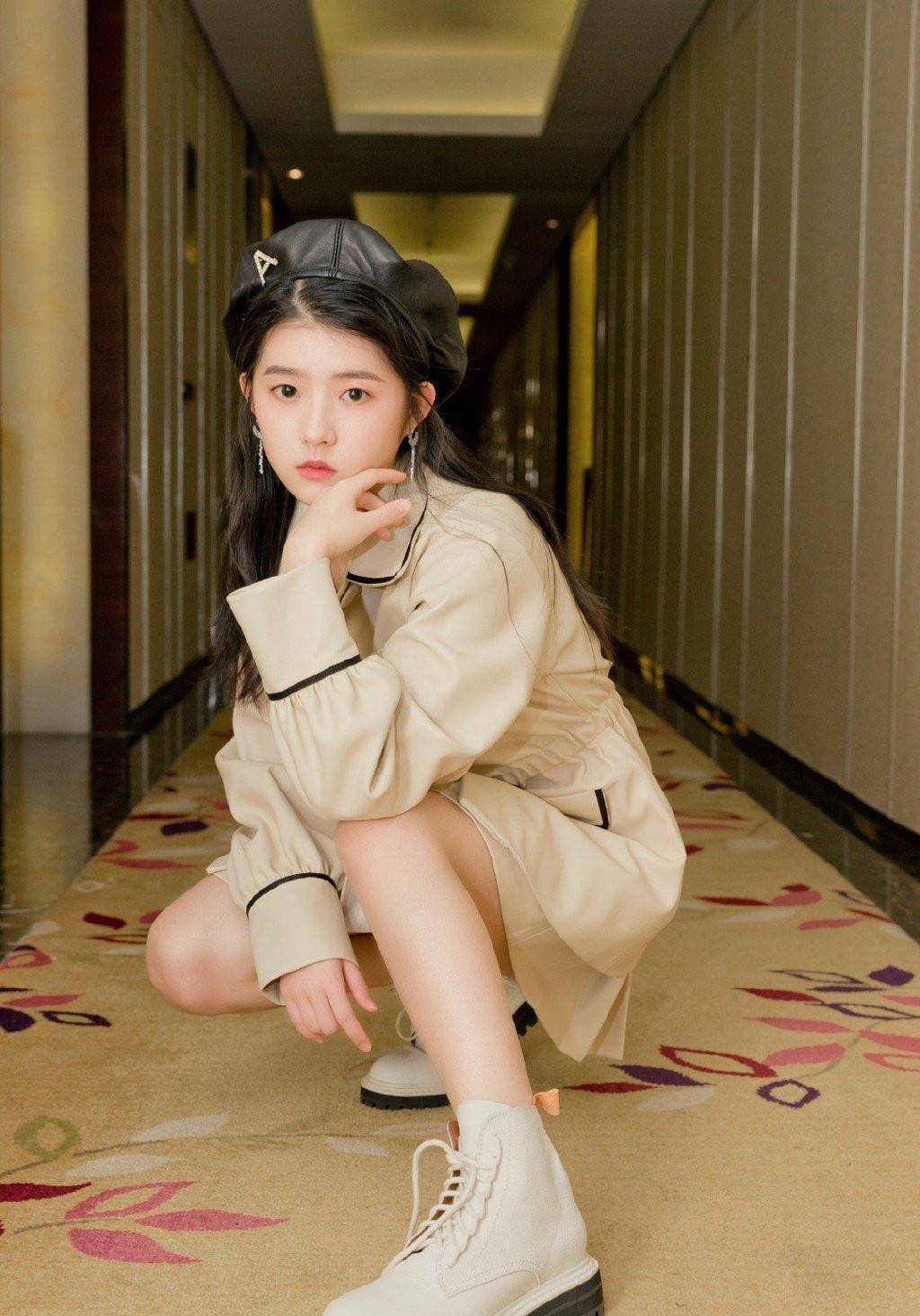 何蓝逗终于不像小学生了!