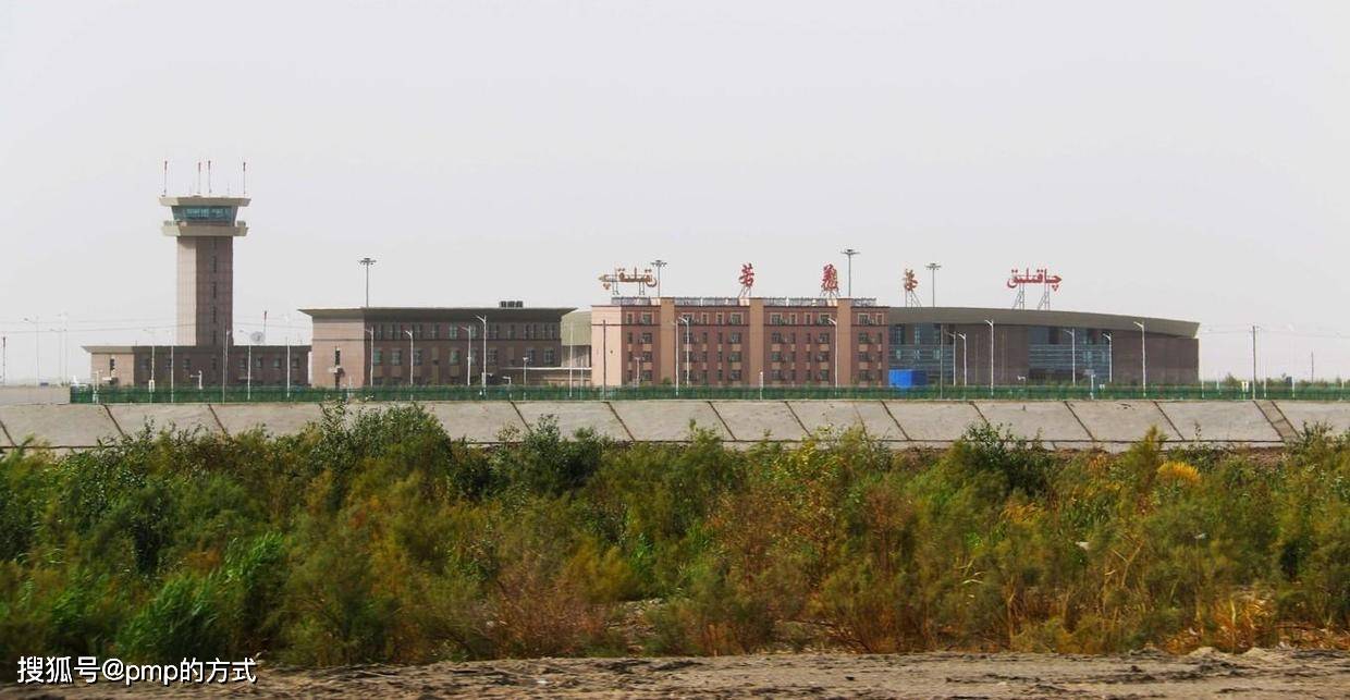 新疆若羌机场图片