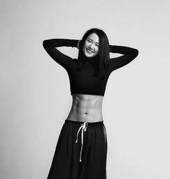 最美马甲线女明星,杨颖最酷,杨幂藏得很深,被宋茜惊艳到了_好身材