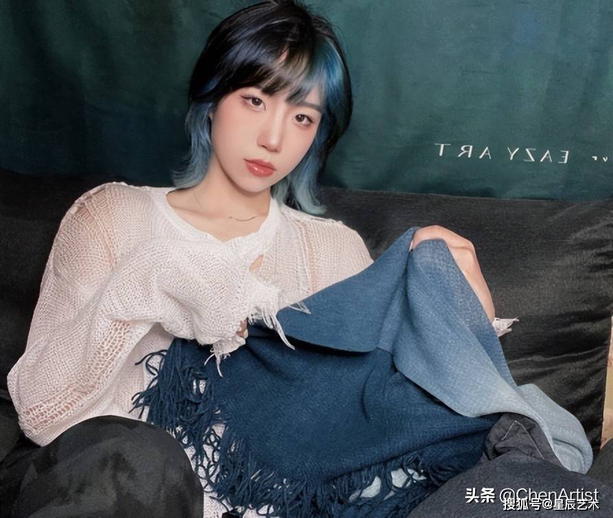 于佳《灵契》倪雨瑞《向牧溪致敬》王子腾《微光》李冉《轻寻》杨子萱