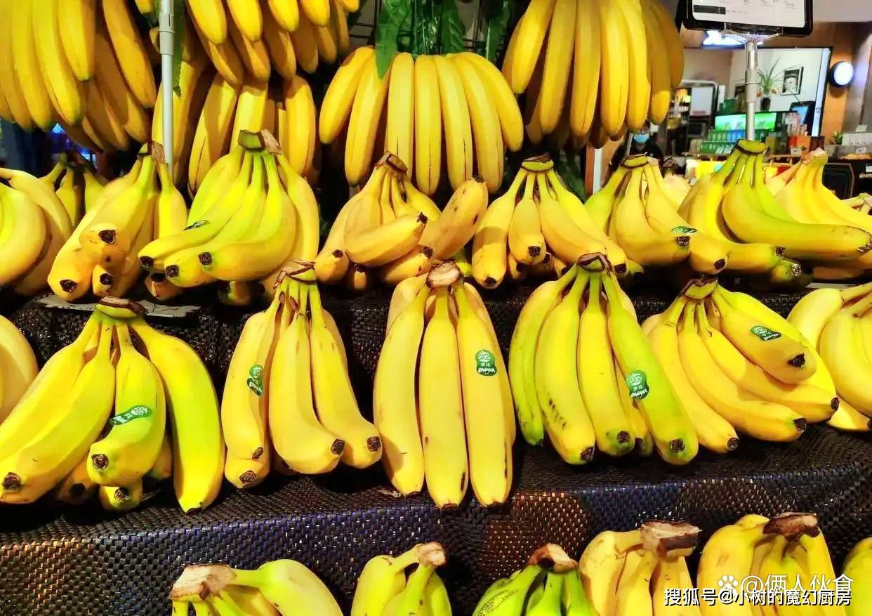 都是香蕉，“弯香蕉”和“直香蕉”哪个更好吃？学会后再买不吃亏