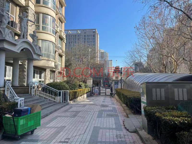 原创北京朝阳区圣馨大地家园114平米两居室7折558w起拍