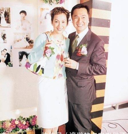 二婚老公破产后复出,今60岁身材超好美的惊艳_余安安_婚姻_青春