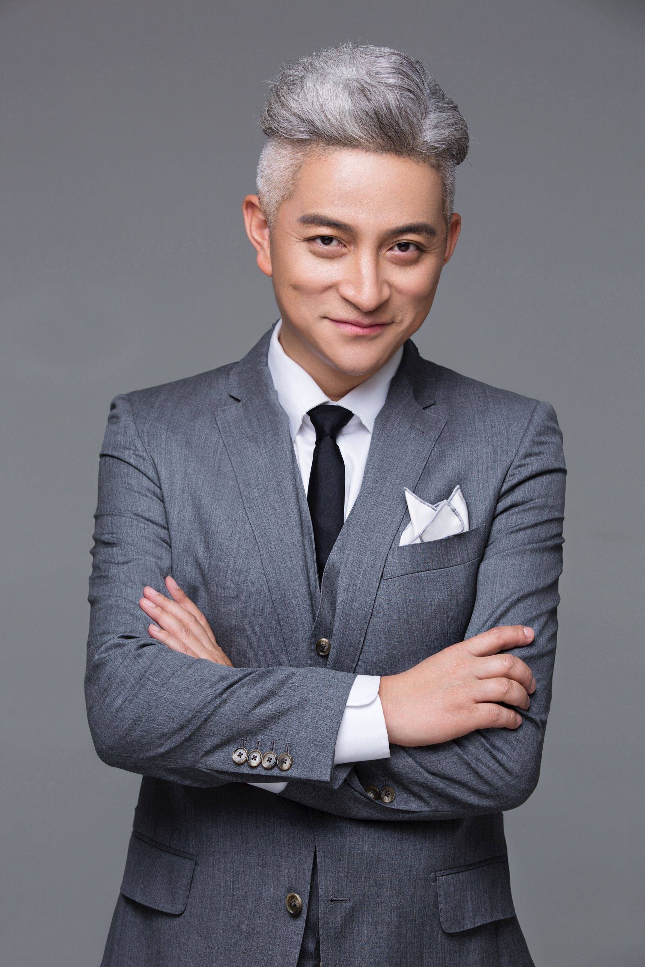 这一年,吉杰参加了湖南卫视的选秀节目《快乐男声》,经过一路过关斩将