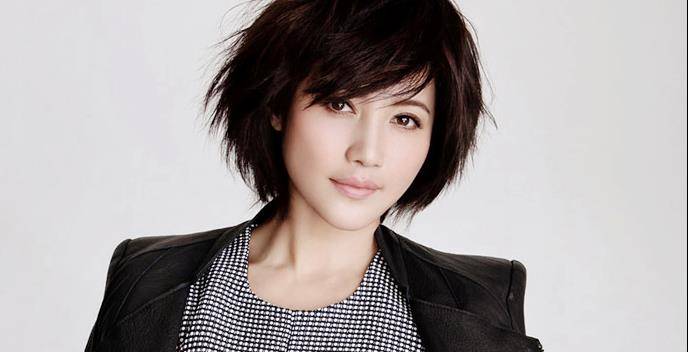 并且当初此人被誉为了中国最好的一位女演员;可以说是非常高的一个