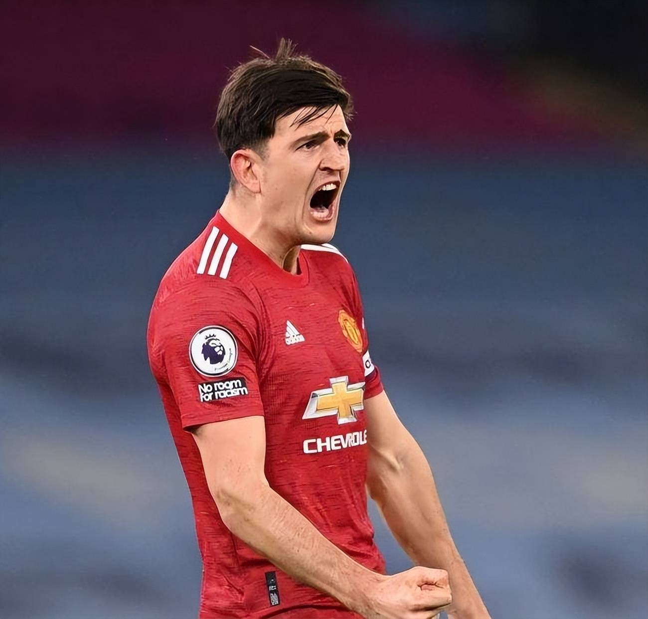 马奎尔被黑多惨 也不敢像张玉宁一样 在社交媒体回骂球迷_中国_足球