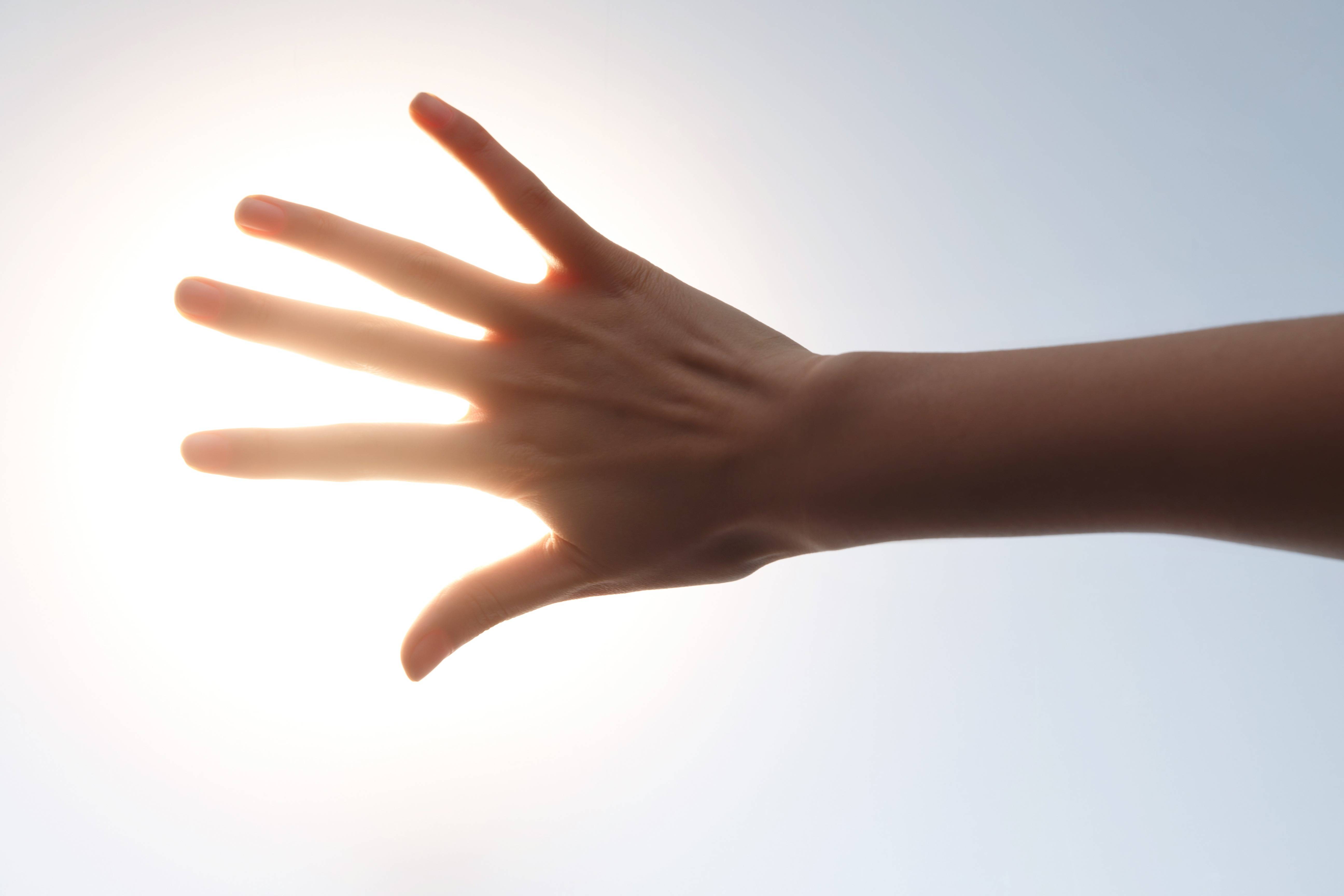 原创
缓解颈腰椎疼痛,按按手背上的反射区
缓解颈椎疼痛缓解腰椎疼痛如何保养脊椎注意事项
