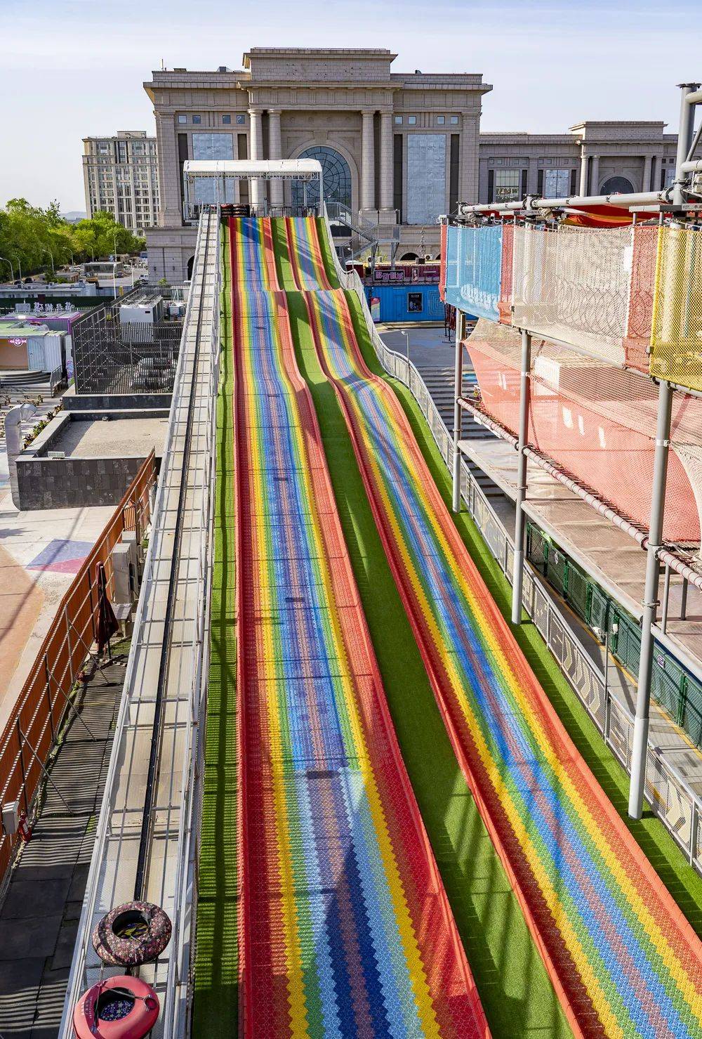 嗨到爽的五一游玩指南来了华熙live五棵松的生日狂欢