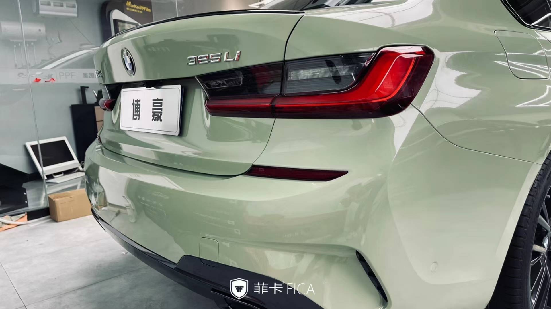 宝马325li菲卡改色膜卡其灰