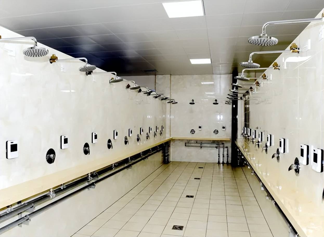 原创上海理工大学出现怪事男生进女生浴室洗澡拍照校方回应了