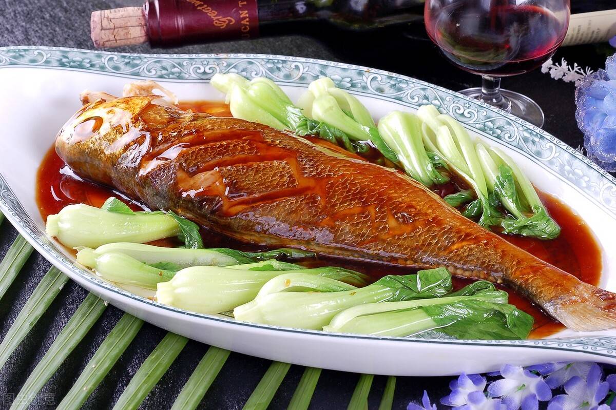 推荐菜谱【红烧大黄花】一,黄花鱼.