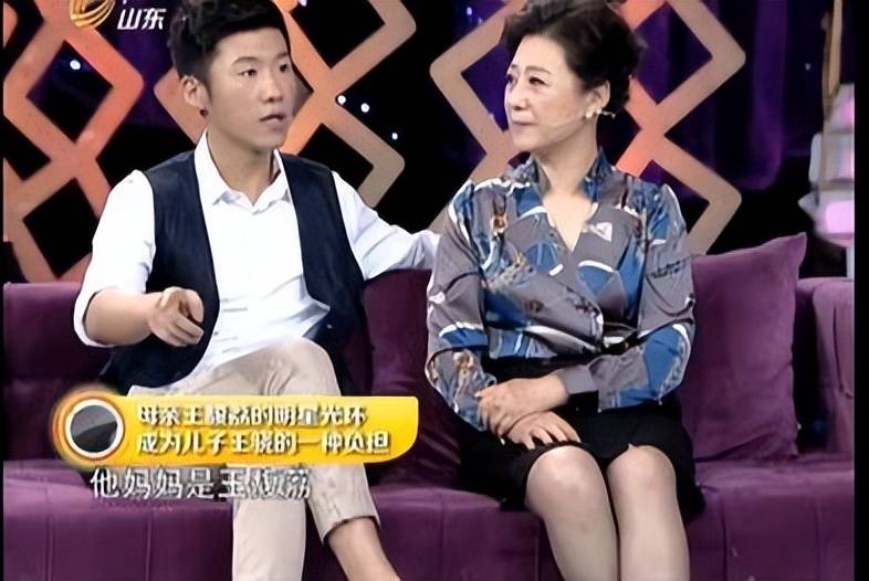 最惨星二代王骁被父母阻止入行27岁出道不晚成名靠自己