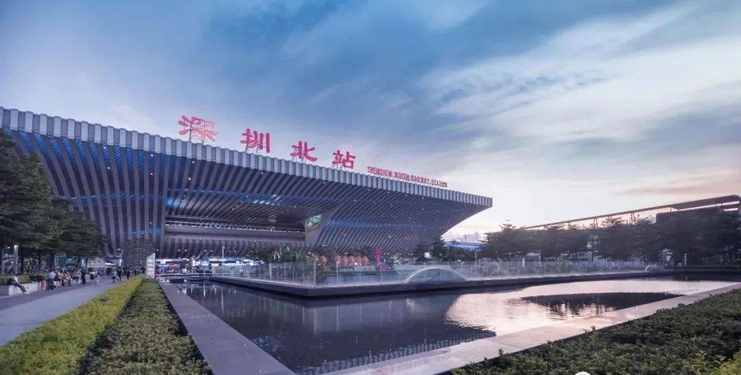 深圳北站被定位为北站超级枢纽总部,是继前海-南山中心,福田-罗湖中心