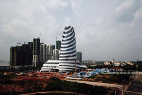 原创南宁奇葩地标建筑造型一言难尽受大众吐槽网友说不具美感