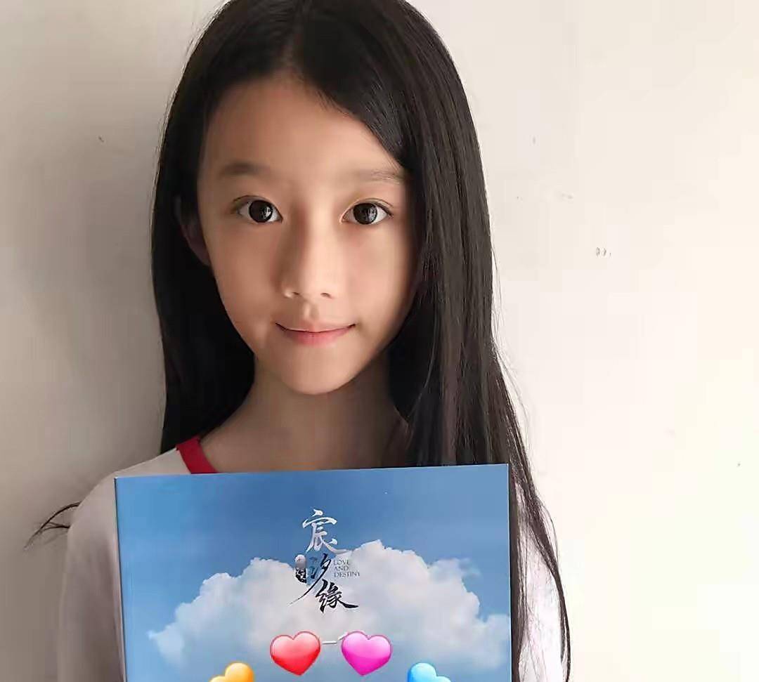 把刘楚恬,裴佳欣和林妙可放一起,差别太大了_刘琪_合作_杨幂
