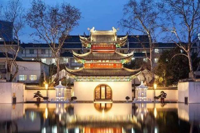南京有一古建筑群，由三大建筑群落组成，又称文宣王庙！